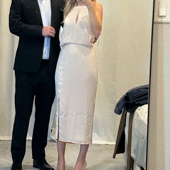 Brand new with tags! House of Harlow 1960 Milo Dress Size Medium in color Ivory - Picture 8 of 10